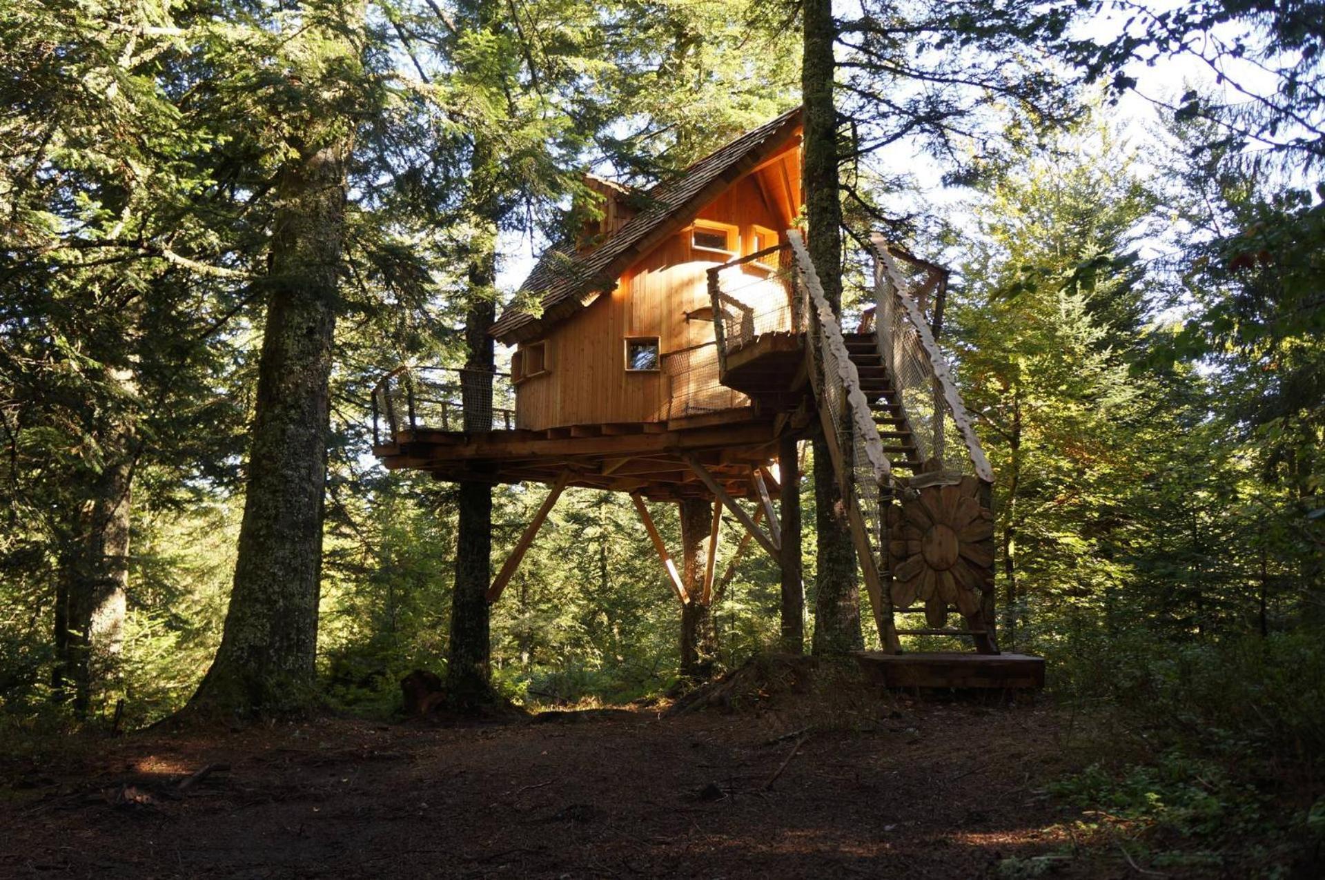 Cabanes Des Volcans Ла-Тур-д'Овернь Номер фото