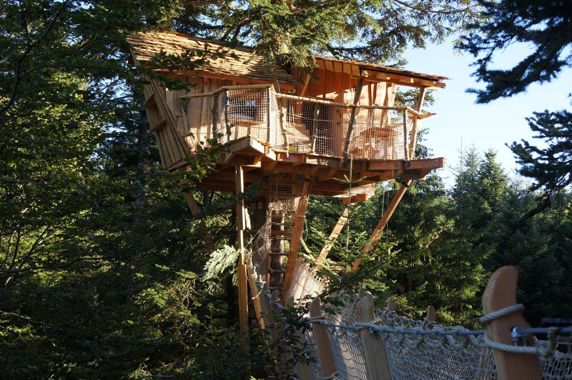 Cabanes Des Volcans Ла-Тур-д'Овернь Номер фото